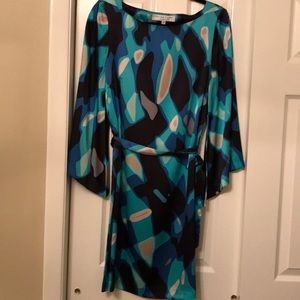 TRINA TURK 100% silk mod print dress